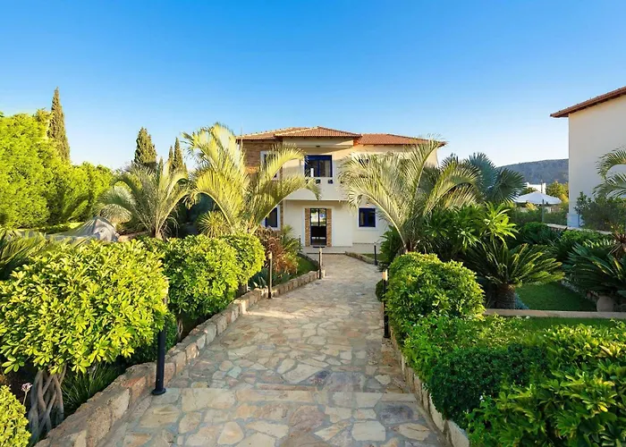 Clive By ヴィラ *