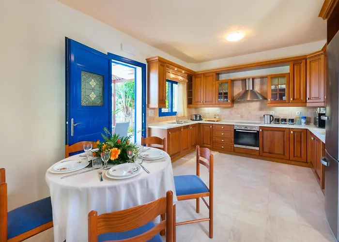 Clive By リンドス