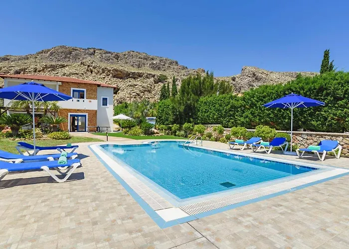 Clive By ヴィラ *