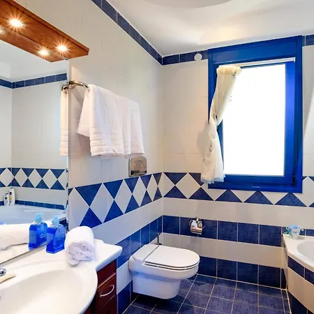 Villa Clive By Lindos (Rhodes)