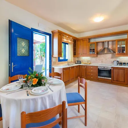 Clive By Lindos (Rhodes)